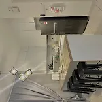 M & G Escape