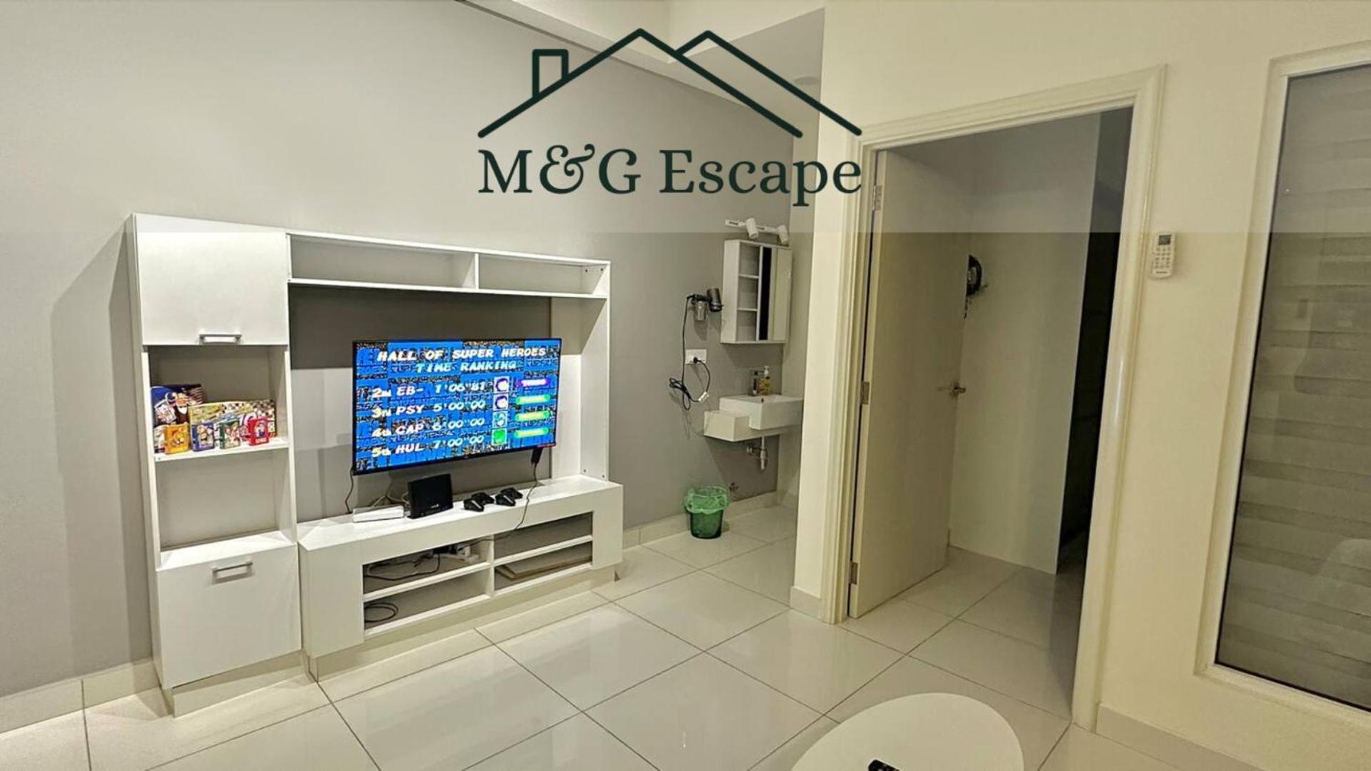 M & G Escape *